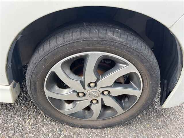 NISSAN ROOX 2011