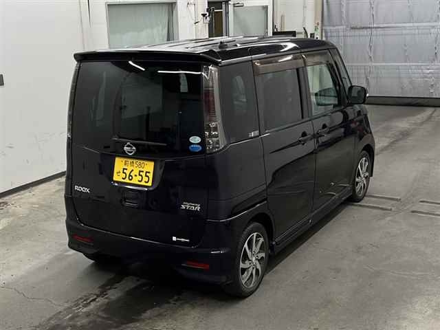 NISSAN ROOX 2010