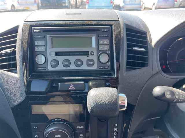 NISSAN ROOX 2011