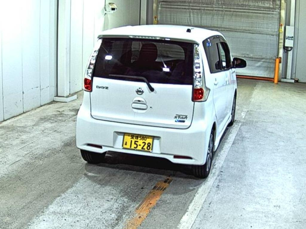 NISSAN DAYZ 2013