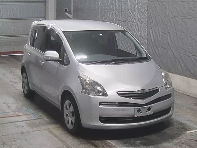 TOYOTA RACTIS 2010