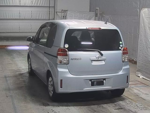 TOYOTA SPADE 2012