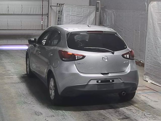 MAZDA DEMIO 2015