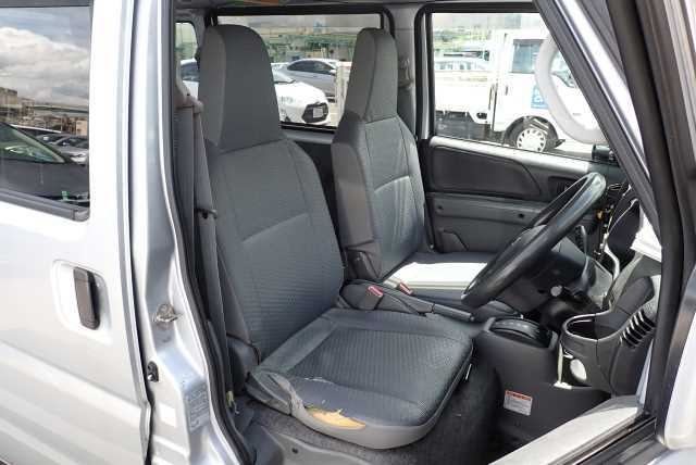MITSUBISHI MINICAB VAN 2013