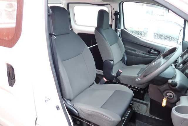 NISSAN NV200 2014