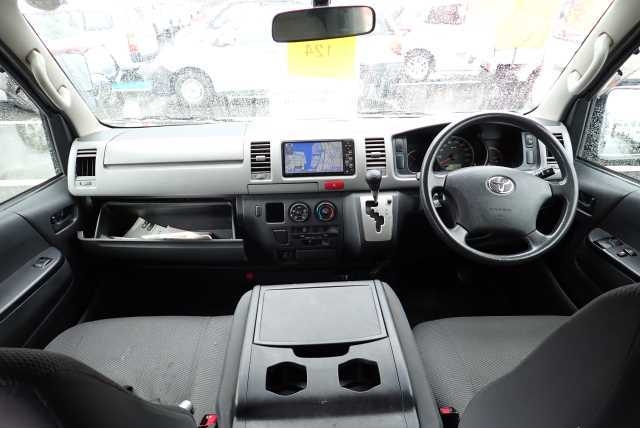 TOYOTA REGIUS ACE VAN 2011