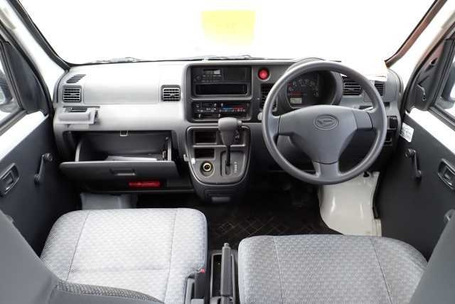 DAIHATSU HIJET VAN 2017