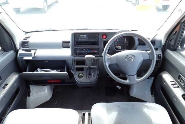 DAIHATSU HIJET VAN 2017