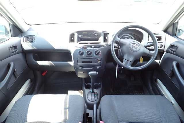 TOYOTA SUCCEED 2010