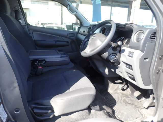 NISSAN CARAVAN VAN 2014