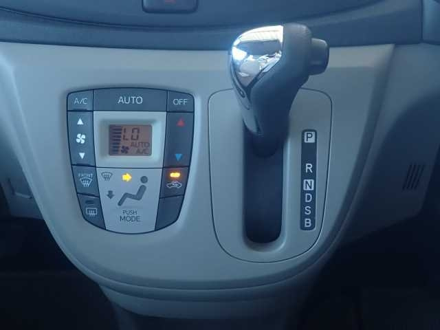 DAIHATSU MIRA E S 2013