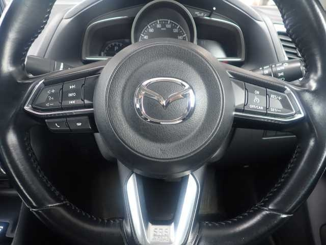 MAZDA AXELA 2017