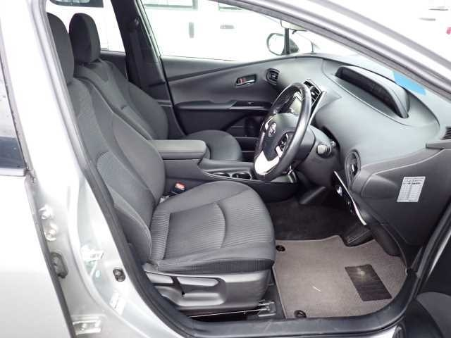 TOYOTA PRIUS 2017