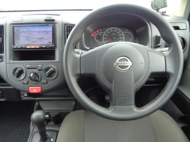 NISSAN AD 2019