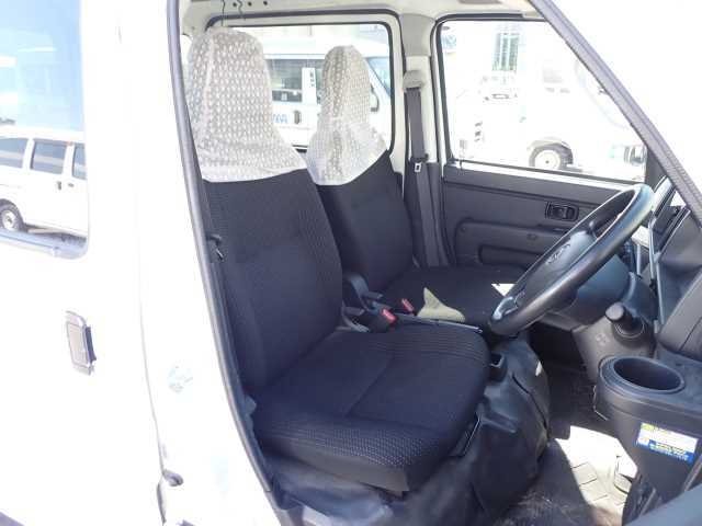 DAIHATSU HIJET VAN 2019