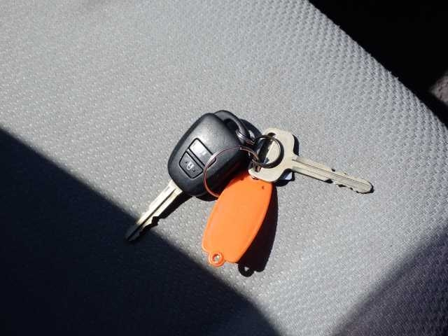 TOYOTA VITZ 2013