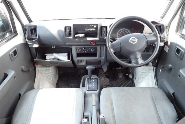 NISSAN CLIPPER VAN 2012