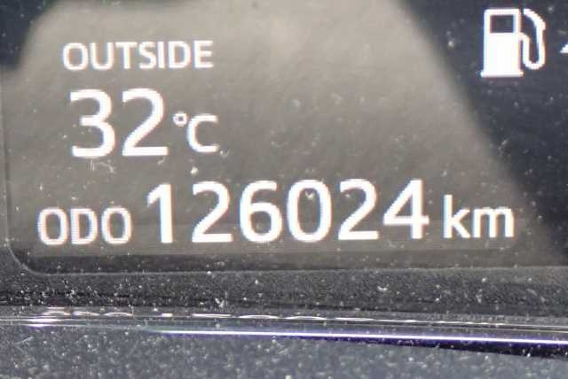 TOYOTA COROLLA FIELDER 2016