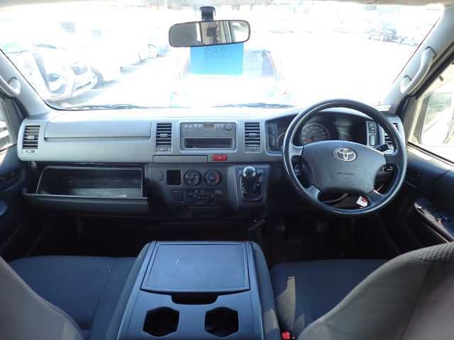 TOYOTA HIACE VAN 2012