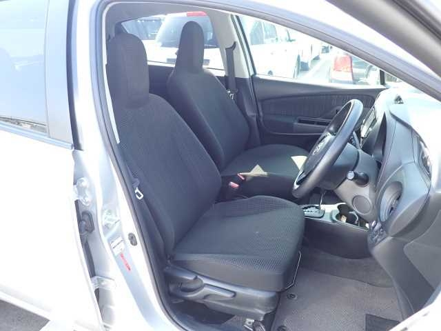 TOYOTA VITZ 2017