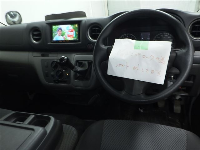 NISSAN CARAVAN VAN 2017