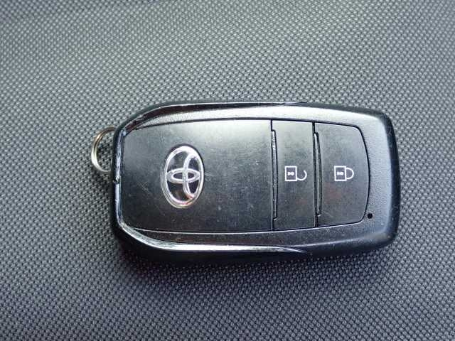 TOYOTA YARIS 2021