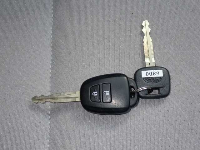 TOYOTA COROLLA AXIO 2017