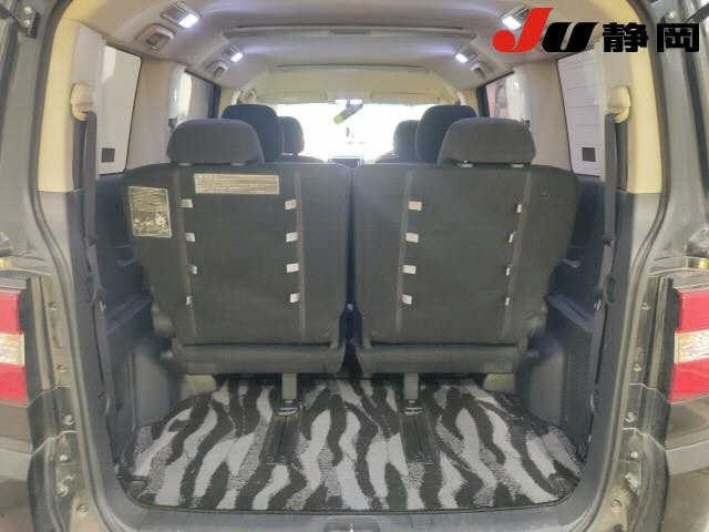 MITSUBISHI DELICA D5 2011