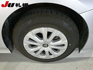 TOYOTA PRIUS 2021