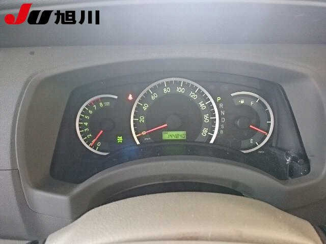 TOYOTA ISIS 2010