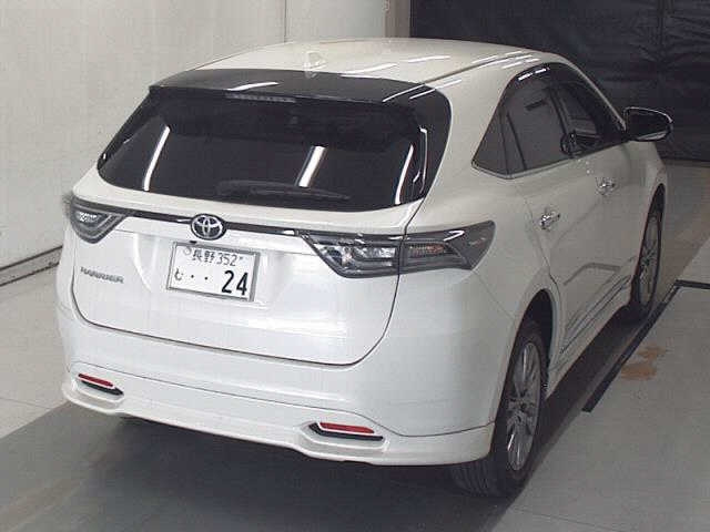 TOYOTA HARRIER 2017