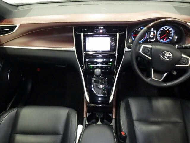 TOYOTA HARRIER 2017