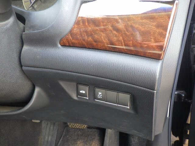 NISSAN FUGA 2014