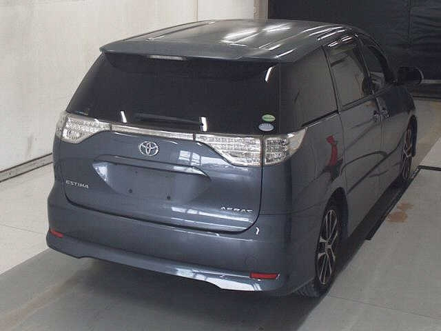 TOYOTA ESTIMA 2013