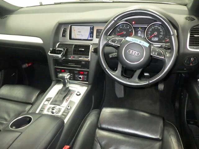 AUDI Q7 2012