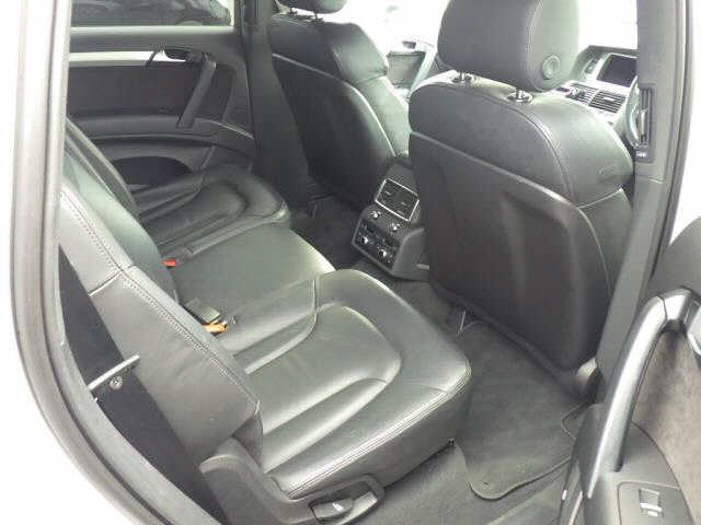 AUDI Q7 2012