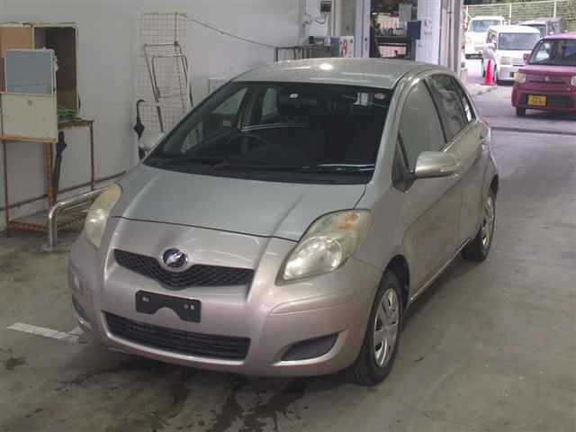 TOYOTA VITZ 2010
