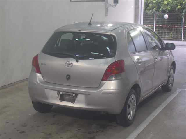 TOYOTA VITZ 2010