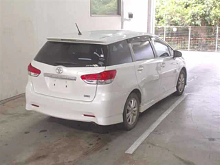 TOYOTA WISH 2009