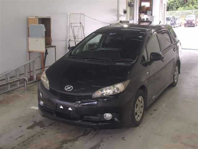 TOYOTA WISH 2011