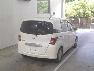 HONDA FREED 2010
