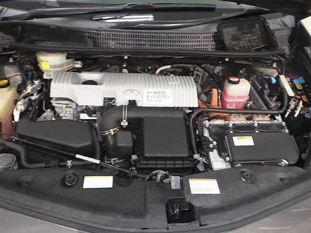 TOYOTA PRIUS ALPHA 2015