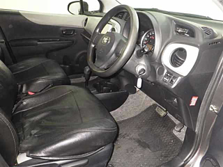 TOYOTA VITZ 2013