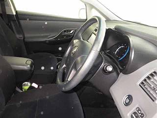 TOYOTA MARK X ZIO 2011