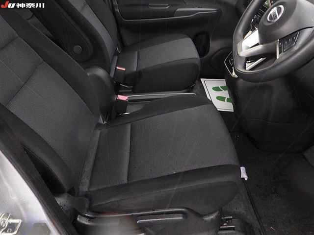NISSAN SERENA 2020
