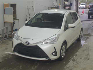 TOYOTA VITZ 2018