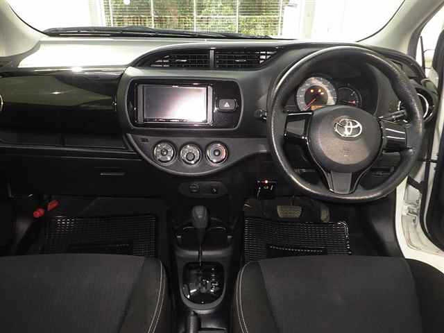 TOYOTA VITZ 2018