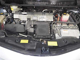 TOYOTA PRIUS ALPHA 2012