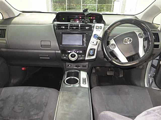 TOYOTA PRIUS ALPHA 2012