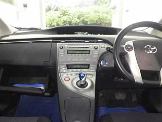 TOYOTA PRIUS 2012
